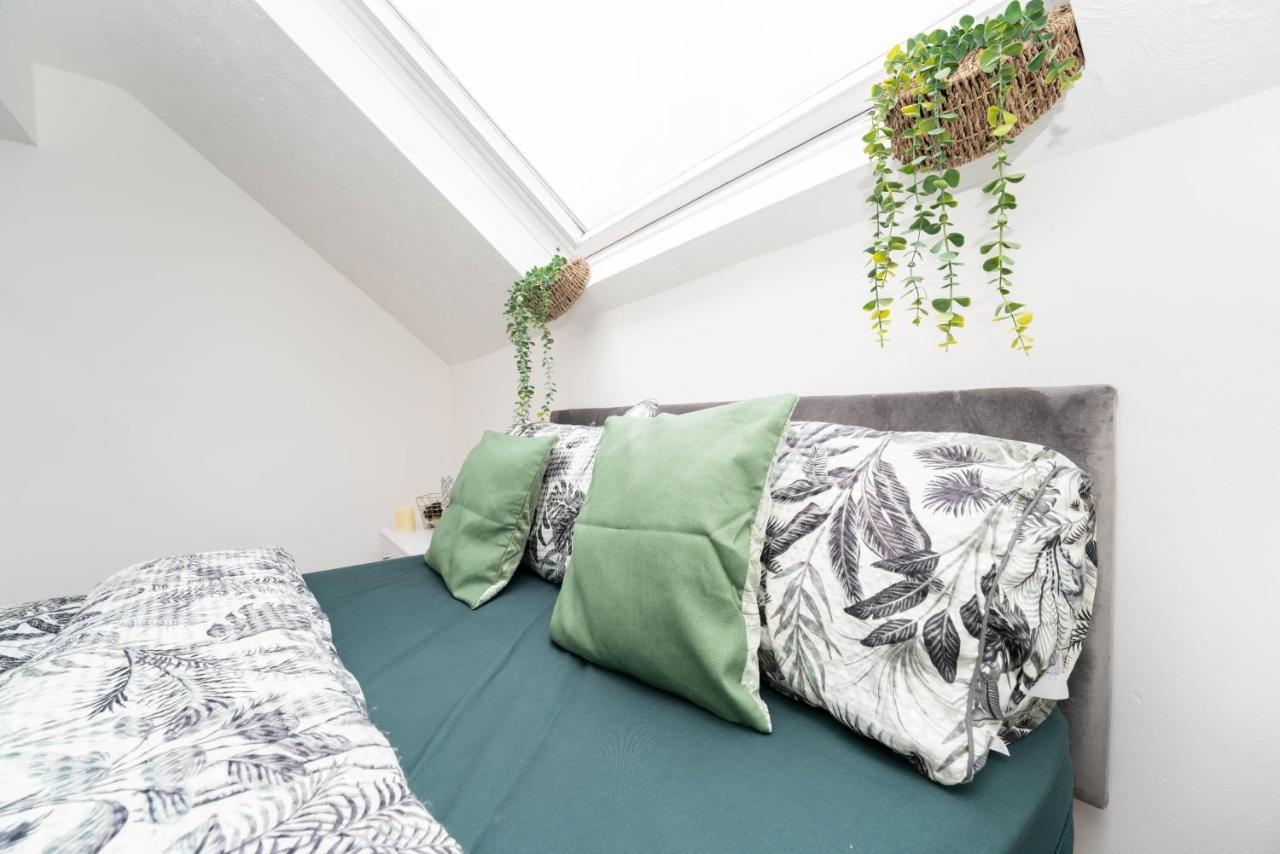 Move Inn Estates - Multiple Rooms Londres Extérieur photo